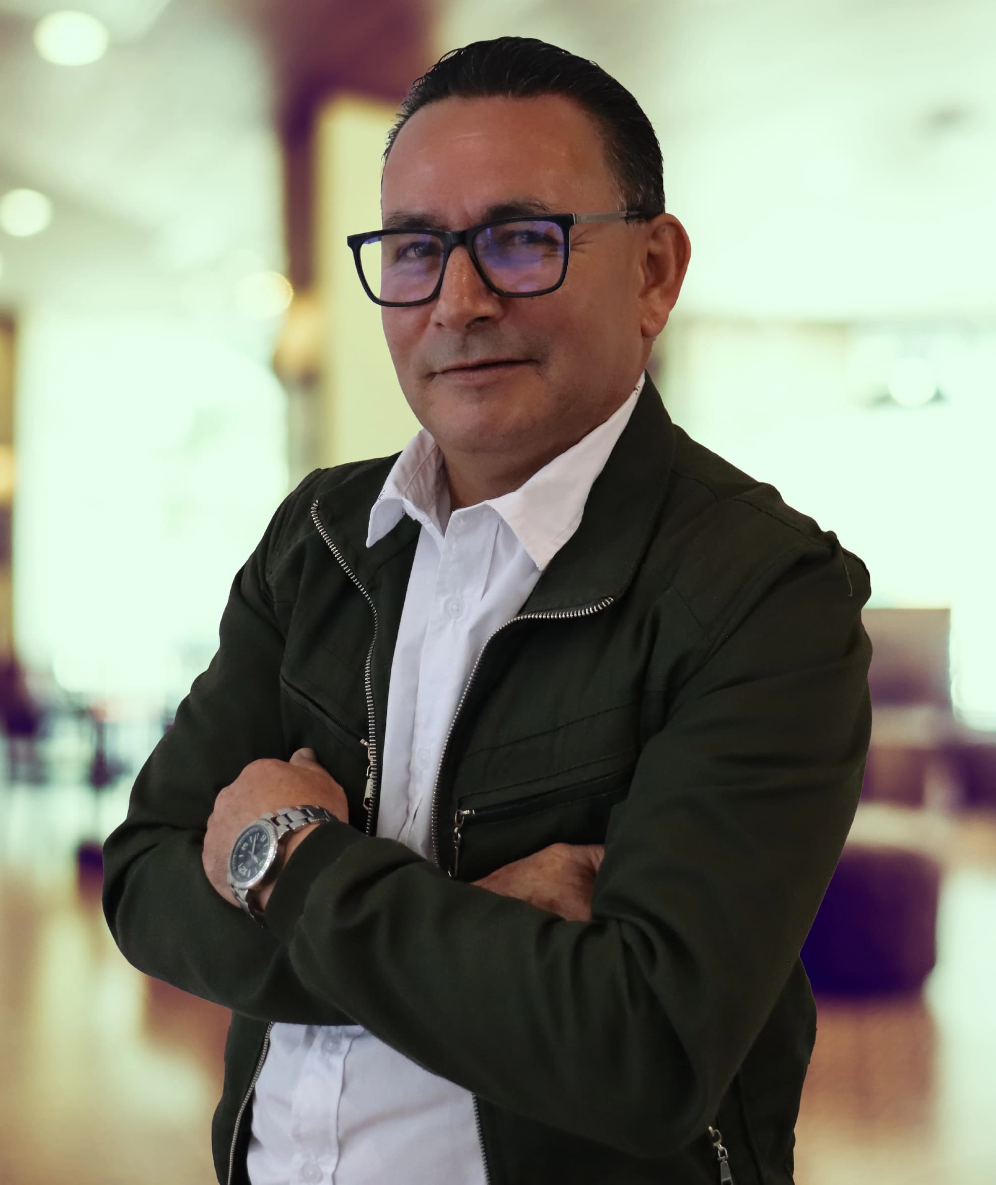 Alberto Rojas - Supervisor Instalaciones en Kharaghani Home