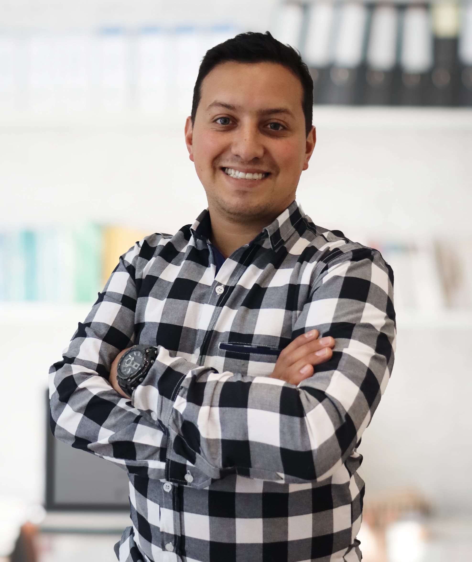 Diego Dulcey - Supervisor Mantenimiento en Kharaghani Home