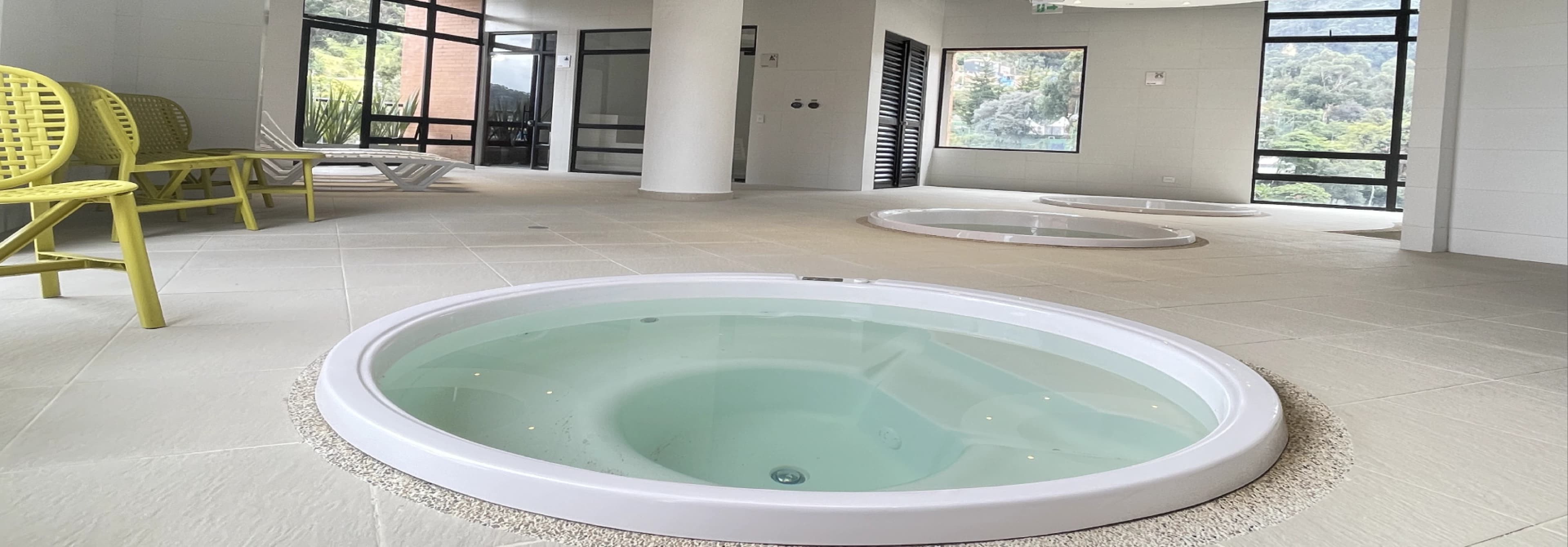 Equipos de baño turco profesionales, saunas y climatización de piscinas
